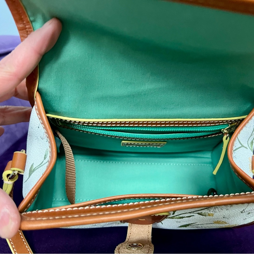 Dooney & Bourke Tinker bell crossbody - Picture 3 of 5
